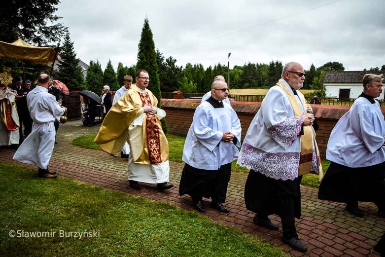  Odpust parafialny w Sierzchowach [ZDJĘCIA] 