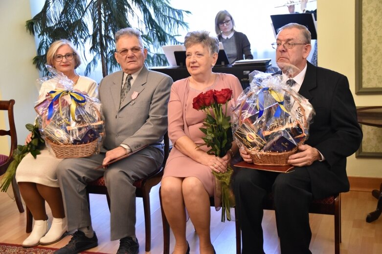  Odznaczeni medalami za długoletnie pożycie małżeńskie 