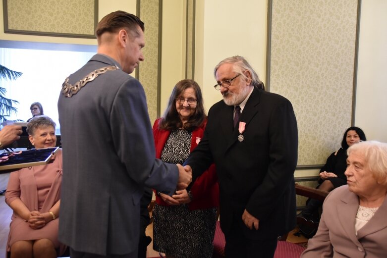  Odznaczeni medalami za długoletnie pożycie małżeńskie 