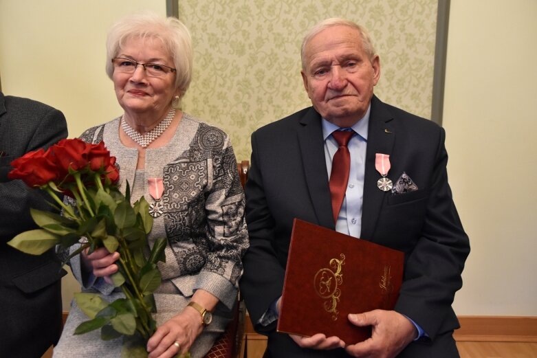  Odznaczeni medalami za długoletnie pożycie małżeńskie 