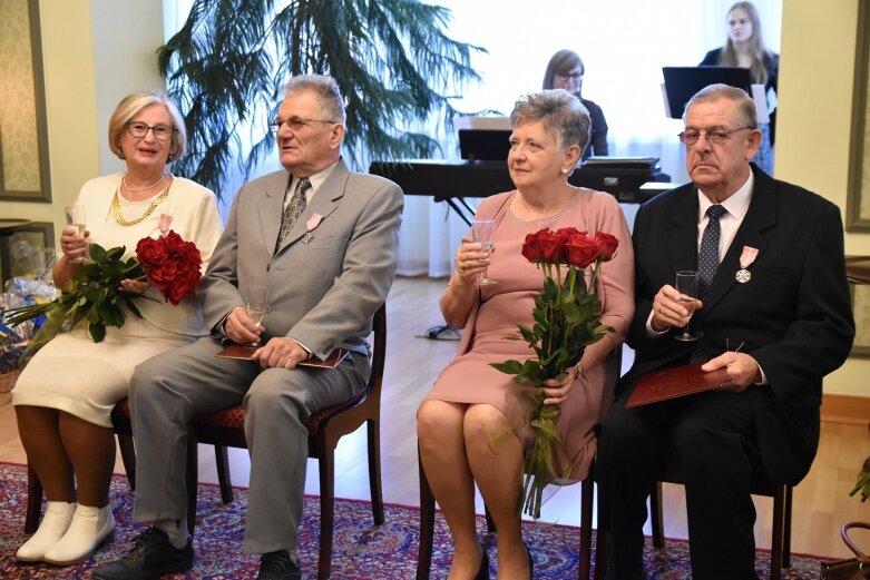  Odznaczeni medalami za długoletnie pożycie małżeńskie 