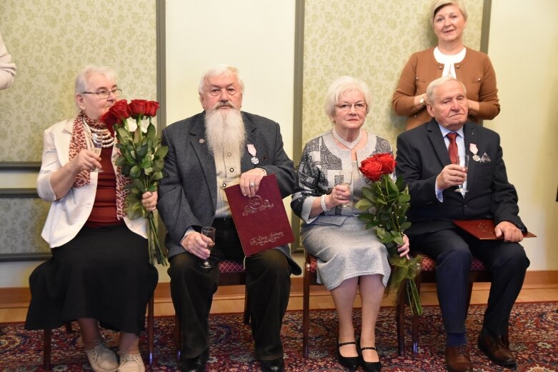  Odznaczeni medalami za długoletnie pożycie małżeńskie 