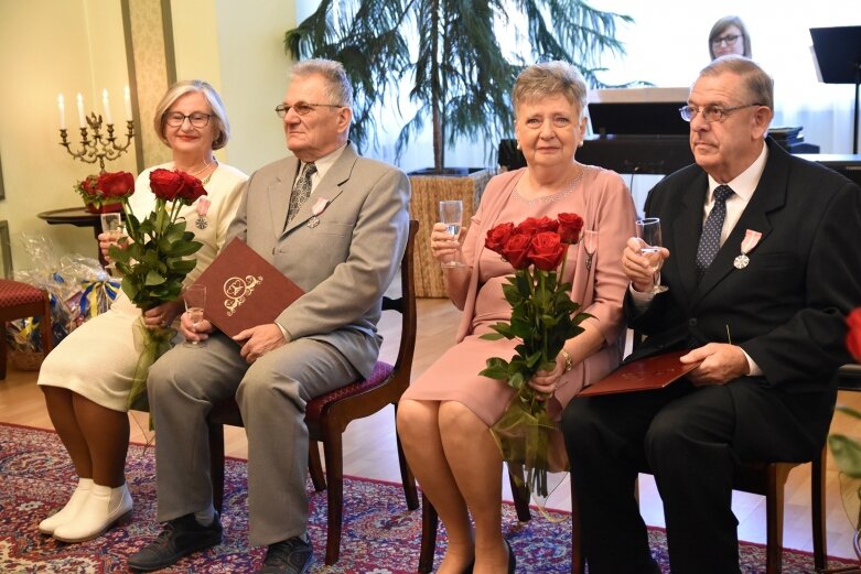  Odznaczeni medalami za długoletnie pożycie małżeńskie 