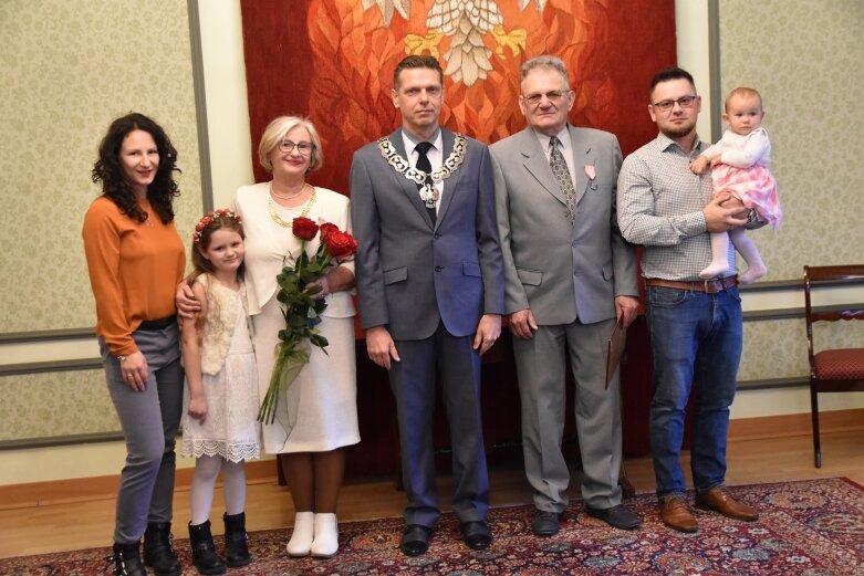  Odznaczeni medalami za długoletnie pożycie małżeńskie 