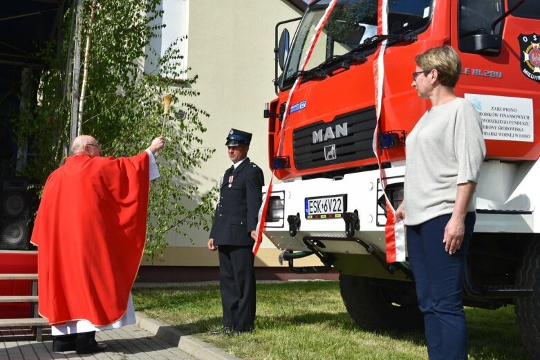  OSP Miedniewice doczekało się wozu strażackiego 