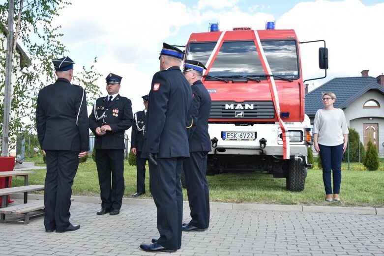  OSP Miedniewice doczekało się wozu strażackiego 