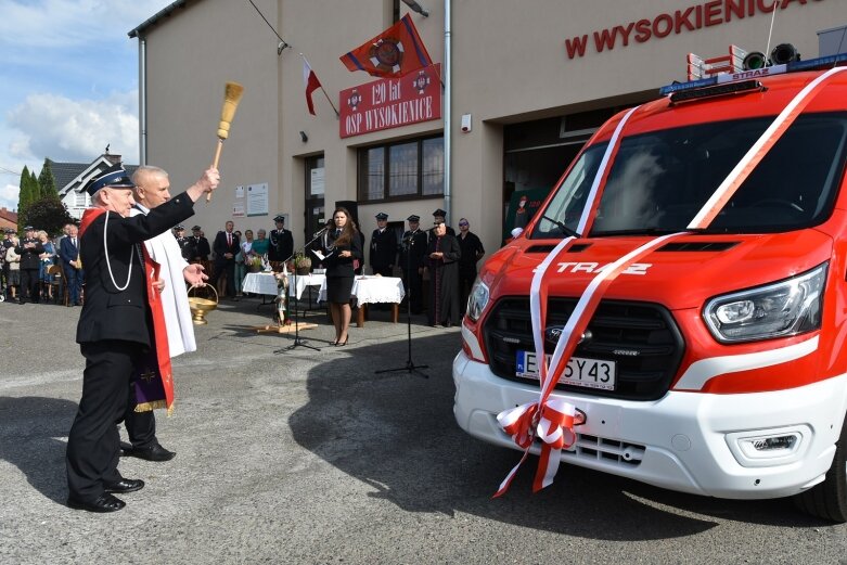  OSP Wysokienice ma nowy wóz strażacki 