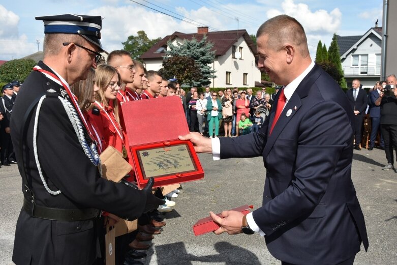  OSP Wysokienice ma nowy wóz strażacki 