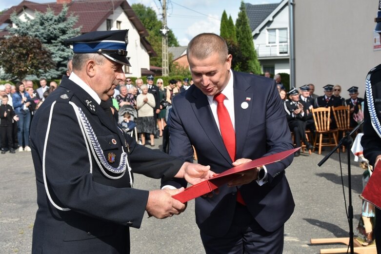  OSP Wysokienice ma nowy wóz strażacki 