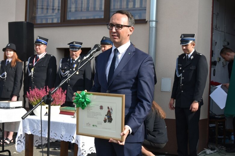  OSP Wysokienice ma nowy wóz strażacki 