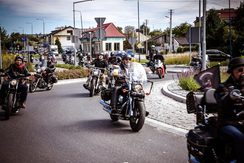  Parada motocyklistów w Skierniewicach. Mamy ich zdjęcia 