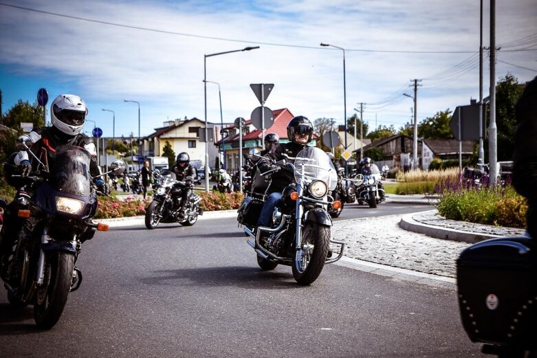  Parada motocyklistów w Skierniewicach. Mamy ich zdjęcia 