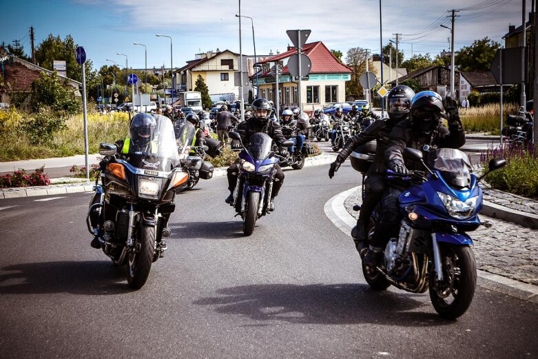  Parada motocyklistów w Skierniewicach. Mamy ich zdjęcia 