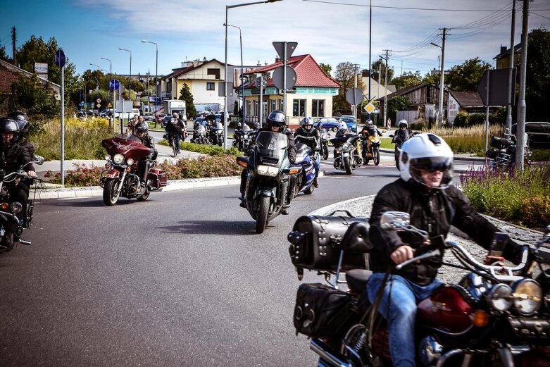  Parada motocyklistów w Skierniewicach. Mamy ich zdjęcia 