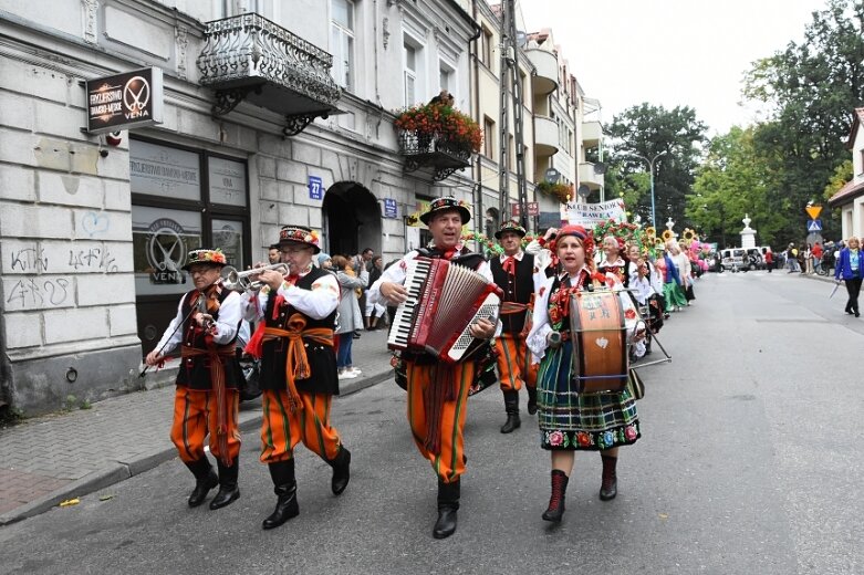  Parada smaków, kolorów i radości na ulicach Skierniewic. Ale widowisko! 