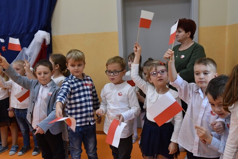  Patriotyzmu uczą się w przedszkolu 