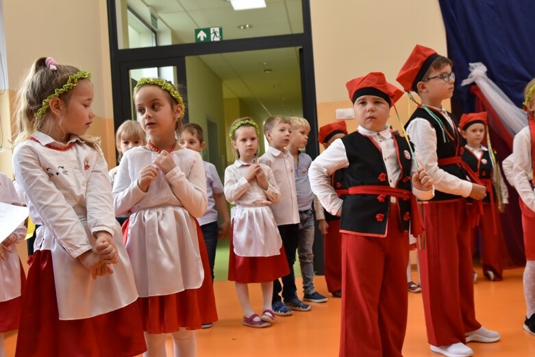  Patriotyzmu uczą się w przedszkolu 