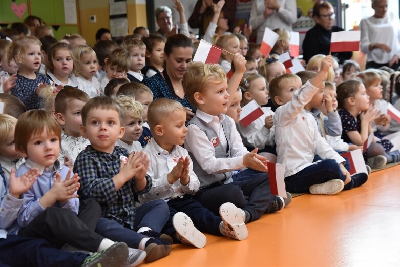  Patriotyzmu uczą się w przedszkolu 