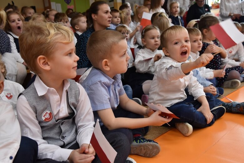  Patriotyzmu uczą się w przedszkolu 