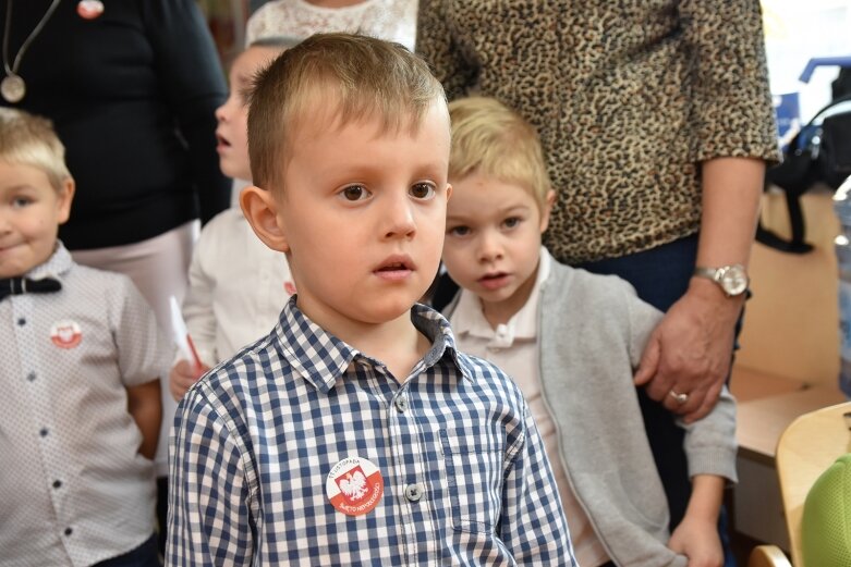  Patriotyzmu uczą się w przedszkolu 