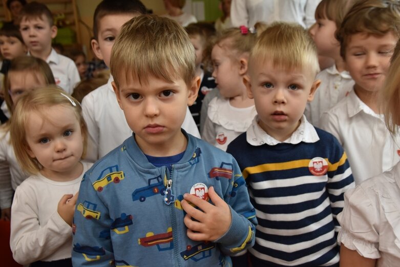  Patriotyzmu uczą się w przedszkolu 