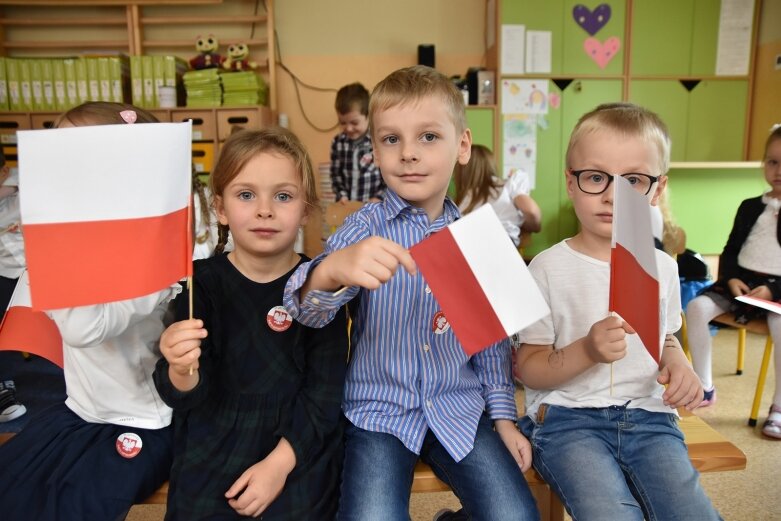  Patriotyzmu uczą się w przedszkolu 