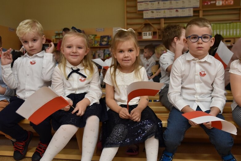  Patriotyzmu uczą się w przedszkolu 