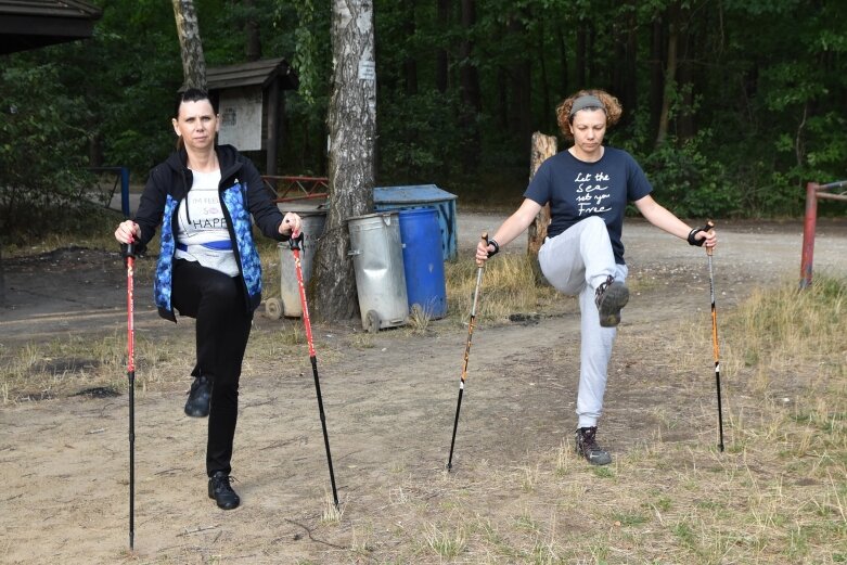  Pełen relaks w leśnej scenerii, czyli spacery Nordic Walking w Mszczonowie 