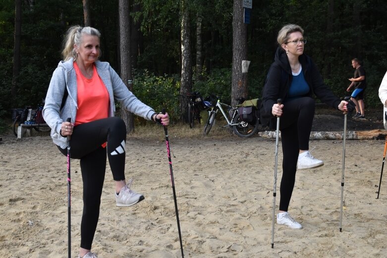  Pełen relaks w leśnej scenerii, czyli spacery Nordic Walking w Mszczonowie 