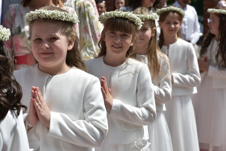  Pierwsza komunia święta w Białyninie 