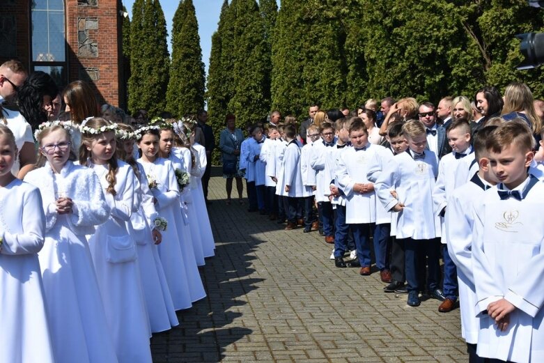  Pierwsza Komunia Święta w Lipcach Reymontowskich 