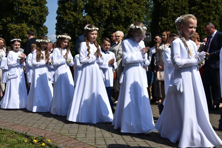  Pierwsza Komunia Święta w Lipcach Reymontowskich 