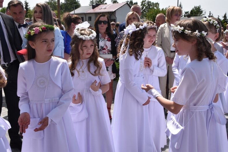  Pierwsza komunia w kościele Niepokalanego Serca Najświętszej Maryi Panny 