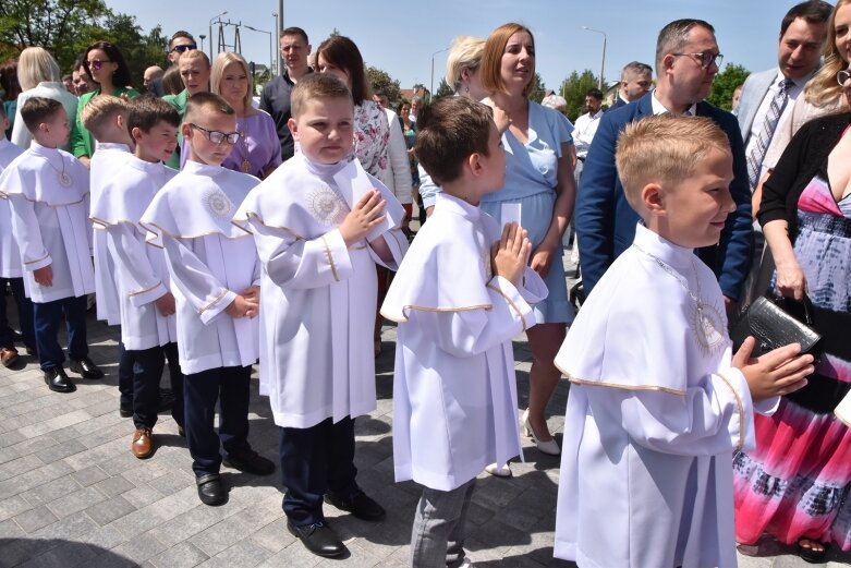  Pierwsza komunia w kościele Niepokalanego Serca Najświętszej Maryi Panny 