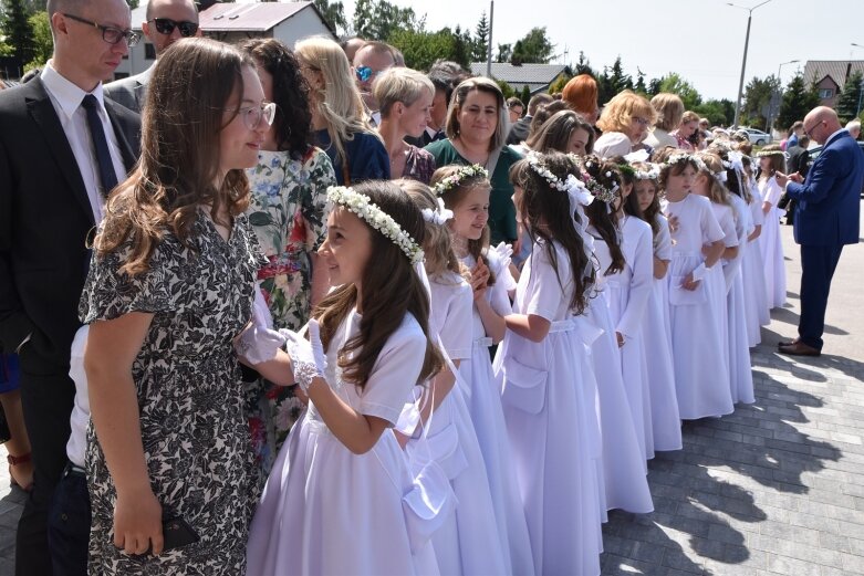  Pierwsza komunia w kościele Niepokalanego Serca Najświętszej Maryi Panny 