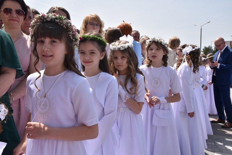  Pierwsza komunia w kościele Niepokalanego Serca Najświętszej Maryi Panny 