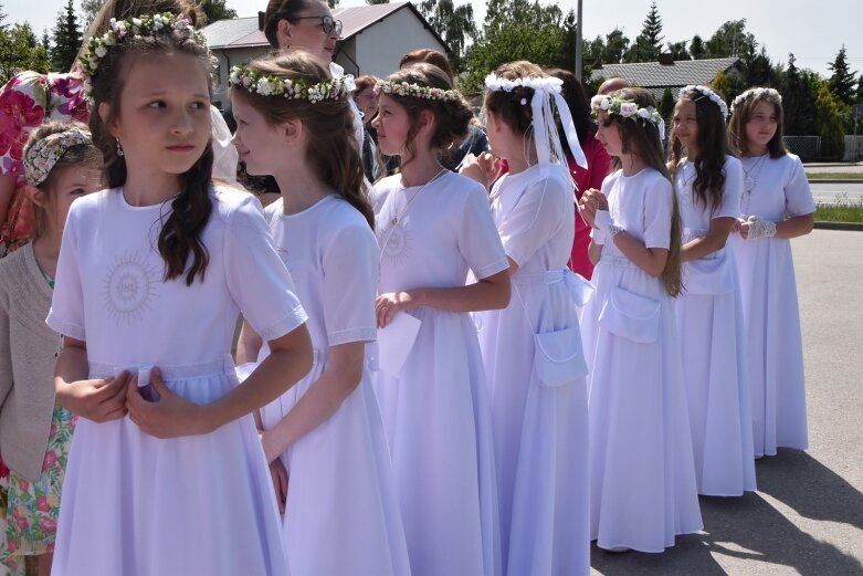  Pierwsza komunia w kościele Niepokalanego Serca Najświętszej Maryi Panny 