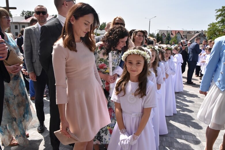  Pierwsza komunia w kościele Niepokalanego Serca Najświętszej Maryi Panny 