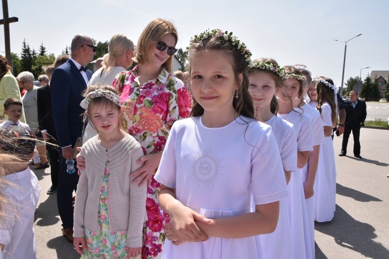  Pierwsza komunia w kościele Niepokalanego Serca Najświętszej Maryi Panny 