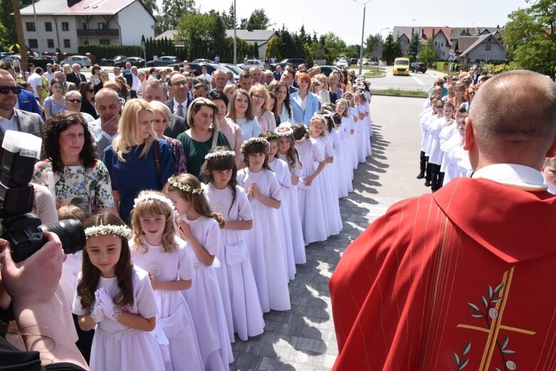  Pierwsza komunia w kościele Niepokalanego Serca Najświętszej Maryi Panny 