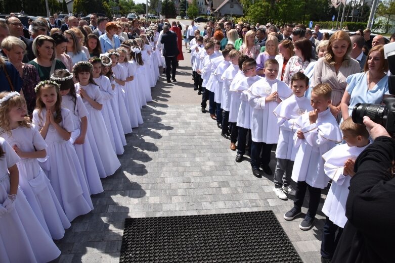  Pierwsza komunia w kościele Niepokalanego Serca Najświętszej Maryi Panny 