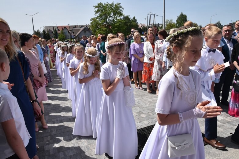  Pierwsza komunia w kościele Niepokalanego Serca Najświętszej Maryi Panny 