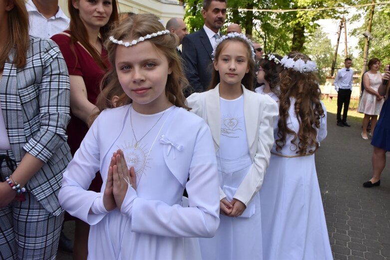  Pierwsze spotkanie z Jezusem. Komunia Święta w parafii św. Jakuba 