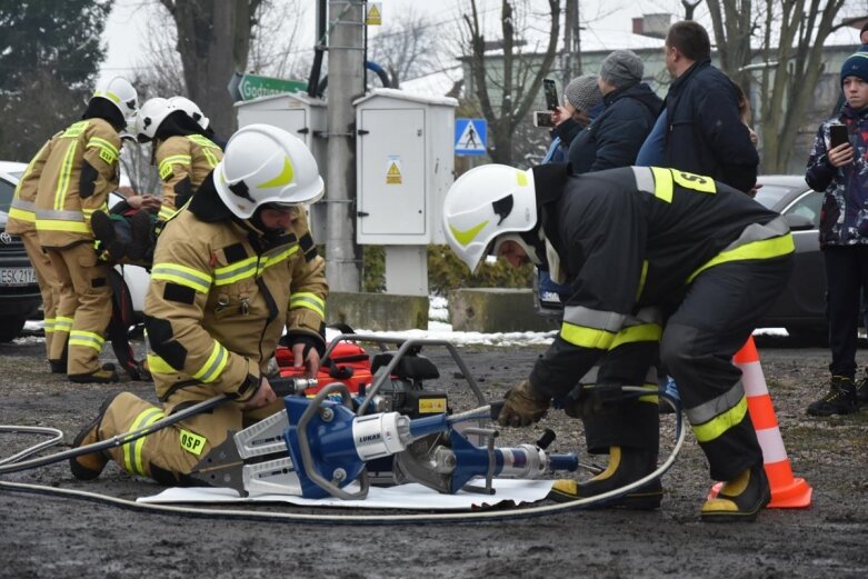  Pokaz strażakow. Zbierali na leczenie Agaty 