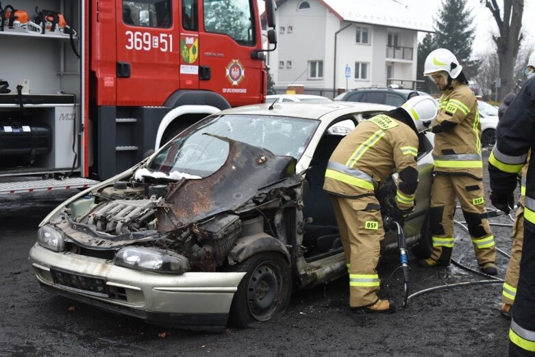  Pokaz strażakow. Zbierali na leczenie Agaty 