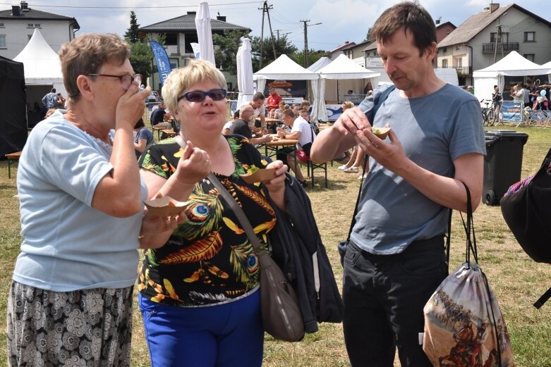  Pokazy i degustacje dań rybnych. Udany piknik nad zalewem 