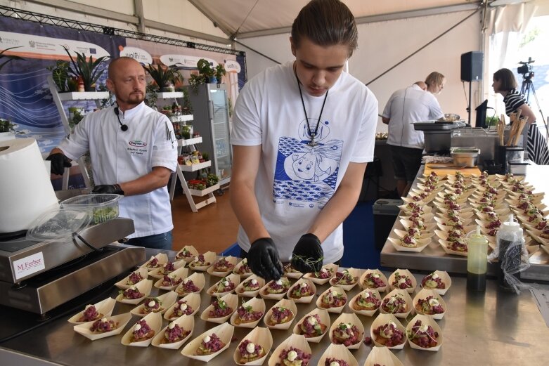  Pokazy i degustacje dań rybnych. Udany piknik nad zalewem 