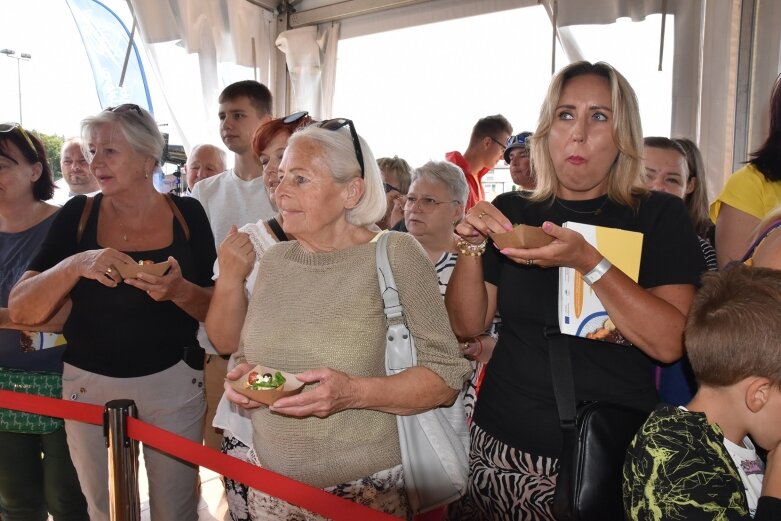  Pokazy i degustacje dań rybnych. Udany piknik nad zalewem 