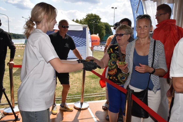  Pokazy i degustacje dań rybnych. Udany piknik nad zalewem 