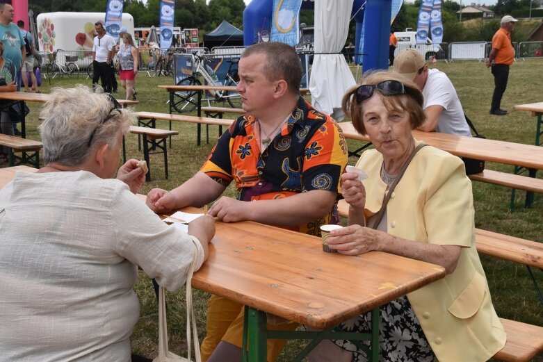  Pokazy i degustacje dań rybnych. Udany piknik nad zalewem 